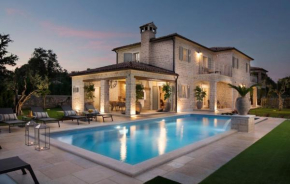 Beautiful Villa Elena with pool in Kanfanar